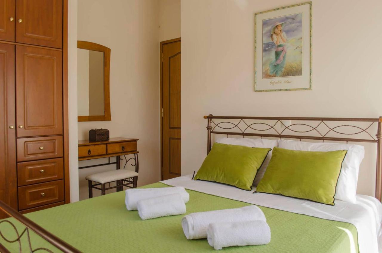 Villa Aretaki Kalamaki  Ngoại thất bức ảnh